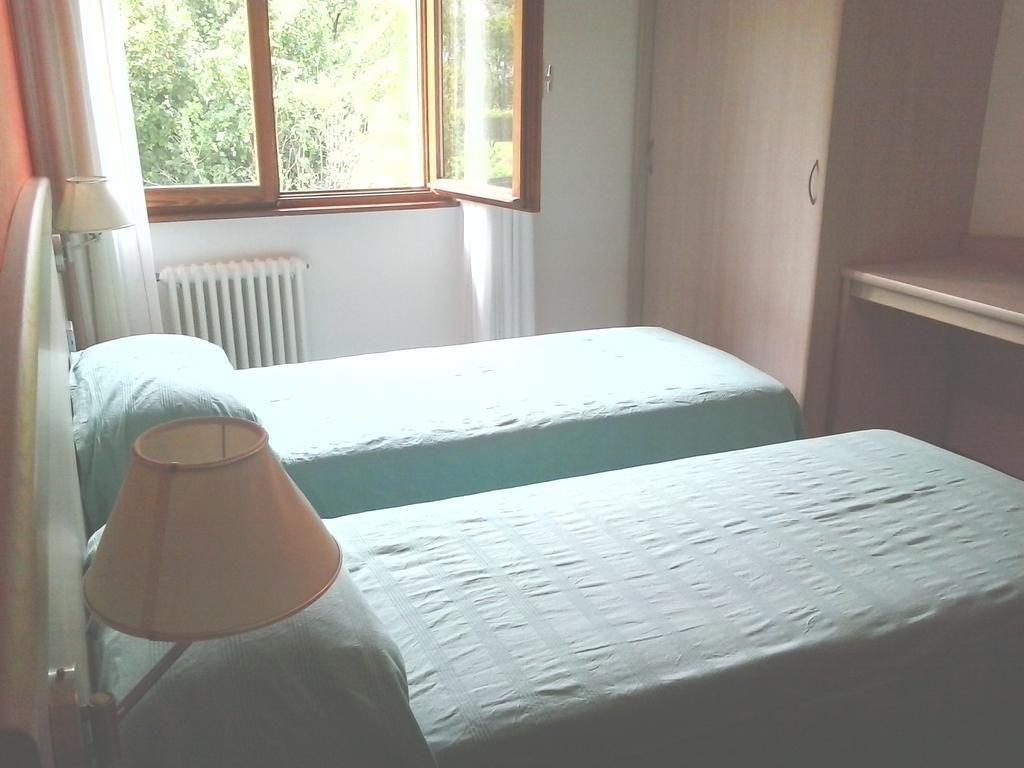 Hotel Pizzeria Mezzolago Pergine Valsugana Δωμάτιο φωτογραφία